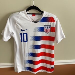 Christian Pulisic USA jersey